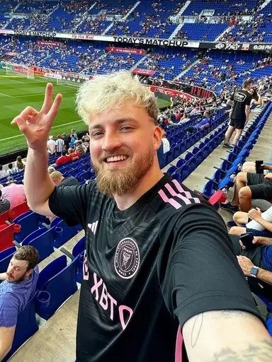 Booking: Creator-Kampagne im Stadion